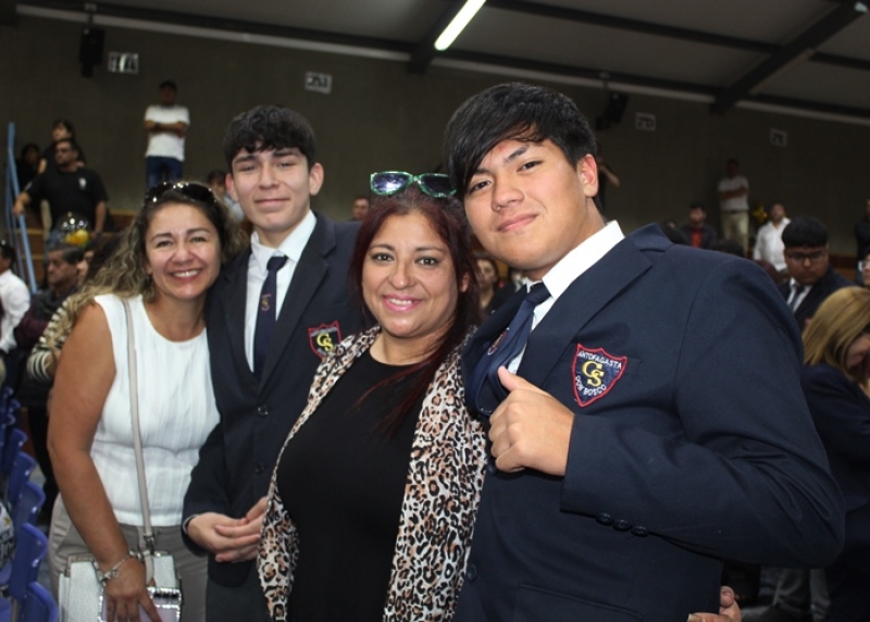 Estudiantes de 4°medio de la Generación 2024 vivieron un emocionante último día de clases